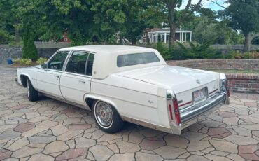 Cadillac-Brougham-1988-White-Maroon-3