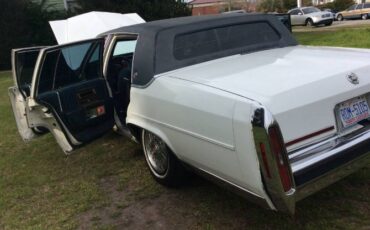 Cadillac-Brougham-1989-1