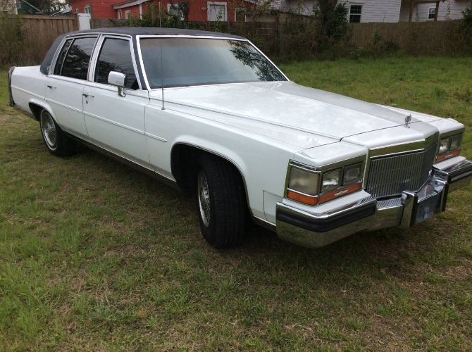 Cadillac-Brougham-1989-13