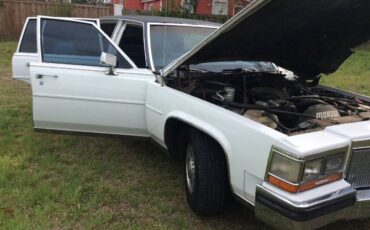 Cadillac-Brougham-1989-17