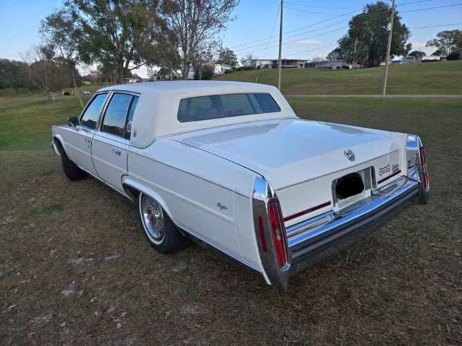 Cadillac-Brougham-1989-Cotillion-White-Beechwood-Leather-1