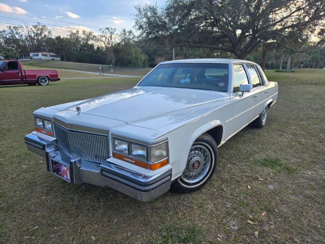 Cadillac-Brougham-1989-Cotillion-White-Beechwood-Leather-16