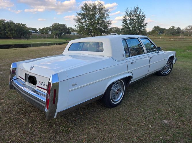 Cadillac-Brougham-1989-Cotillion-White-Beechwood-Leather-2