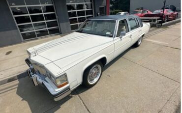 Cadillac-Brougham-1989-WhiteBlue-Top-White-Leather-11