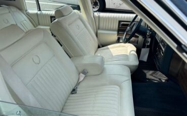 Cadillac-Brougham-1989-WhiteBlue-Top-White-Leather-7