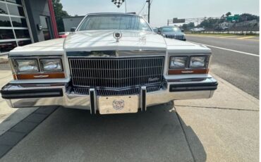 Cadillac-Brougham-1989-WhiteBlue-Top-White-Leather-9