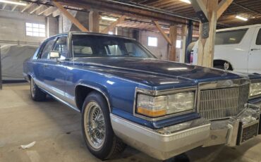 Cadillac-Brougham-delegance-1992-blue