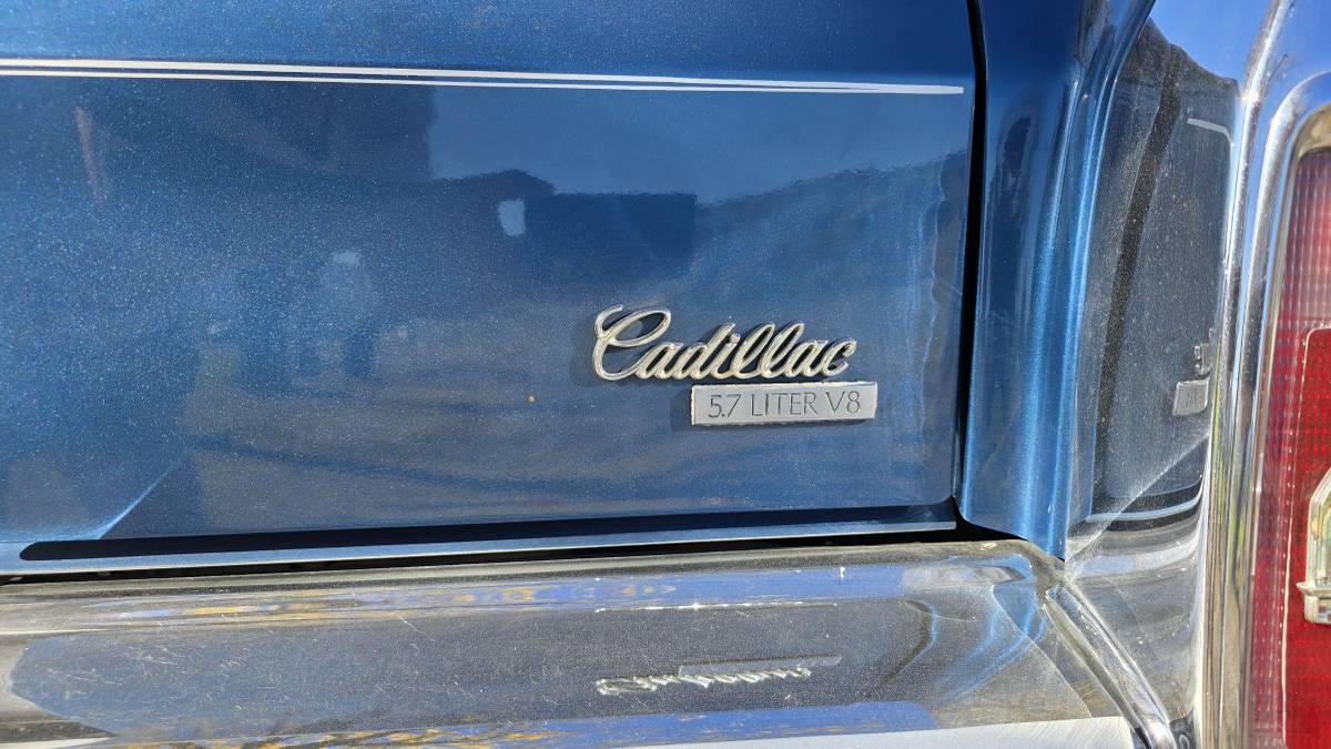 Cadillac-Brougham-delegance-1992-blue-6