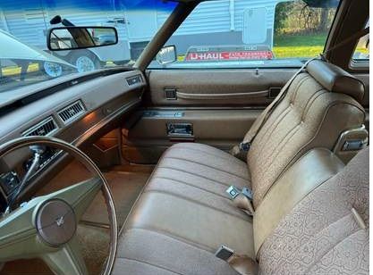 Cadillac-Calais-1975-10