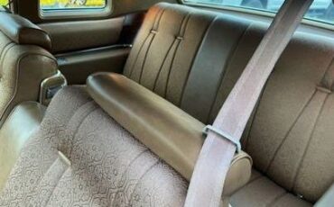 Cadillac-Calais-1975-11