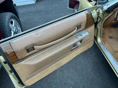 Cadillac-Calais-1975-9