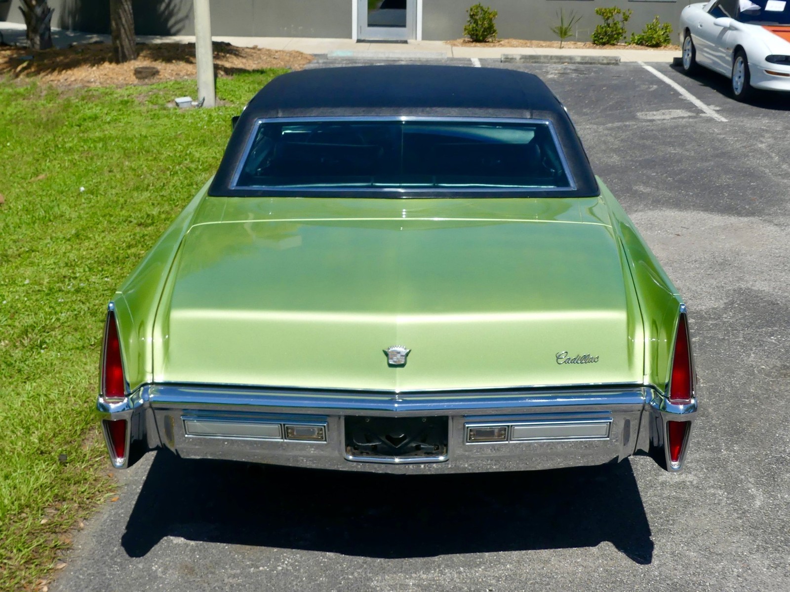 Cadillac-Coupe-DeVille-1970-Coupe-16