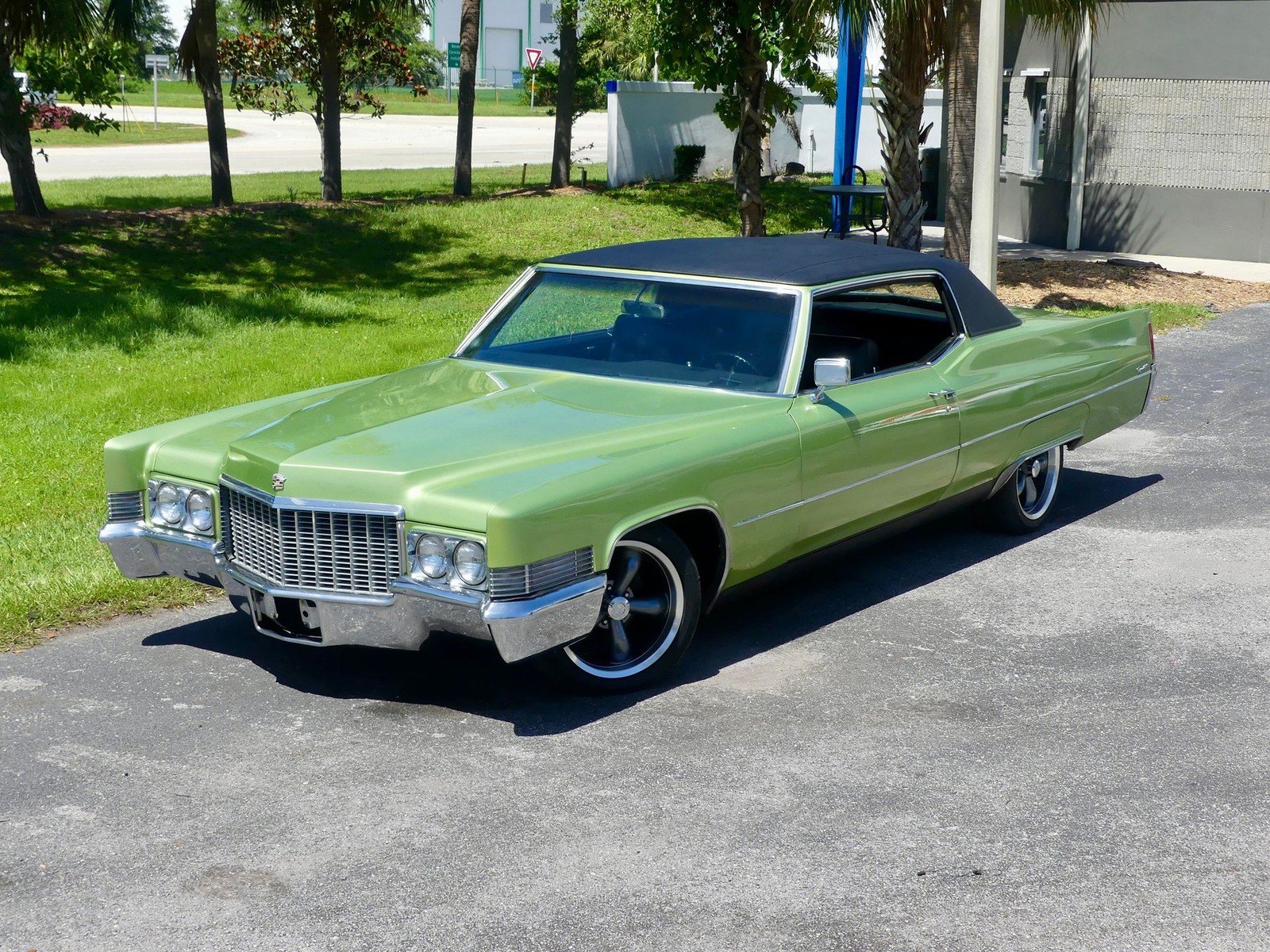 Cadillac-Coupe-DeVille-1970-Coupe-7