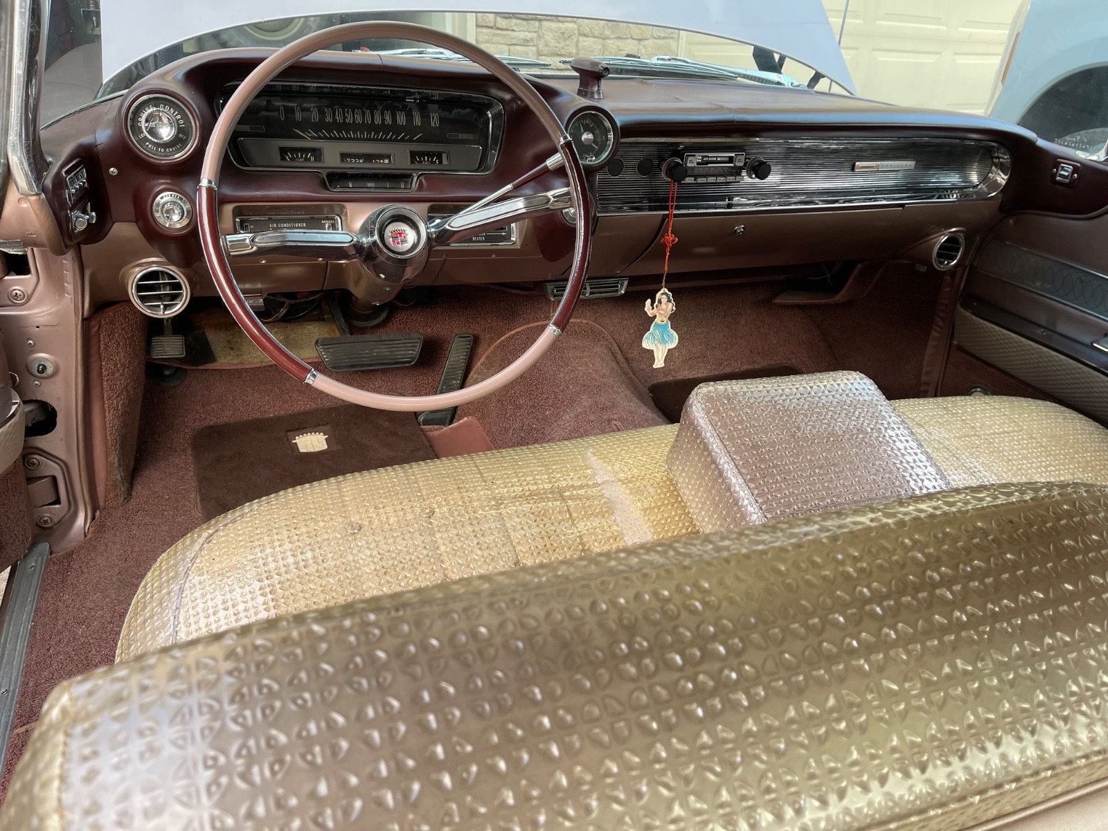 Cadillac-Coupe-Deville-1960-Coupe-10