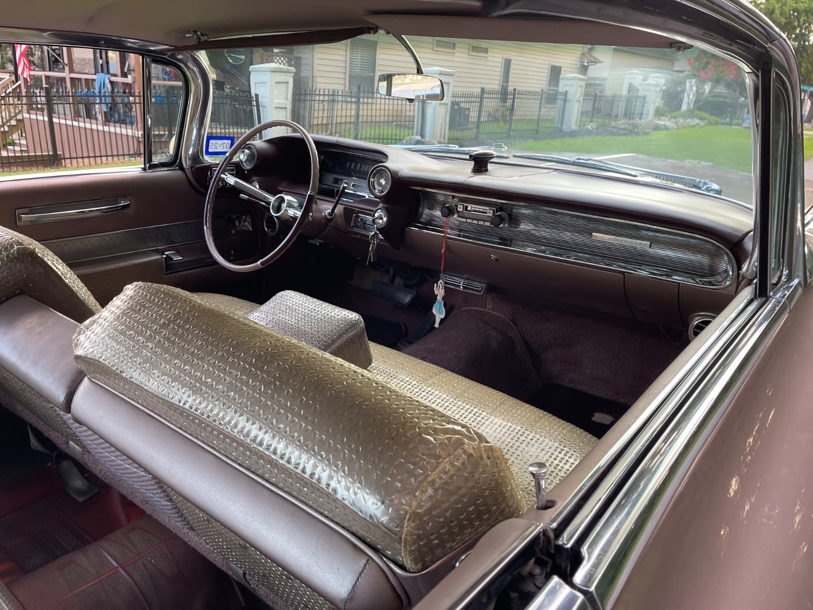 Cadillac-Coupe-Deville-1960-Coupe-11