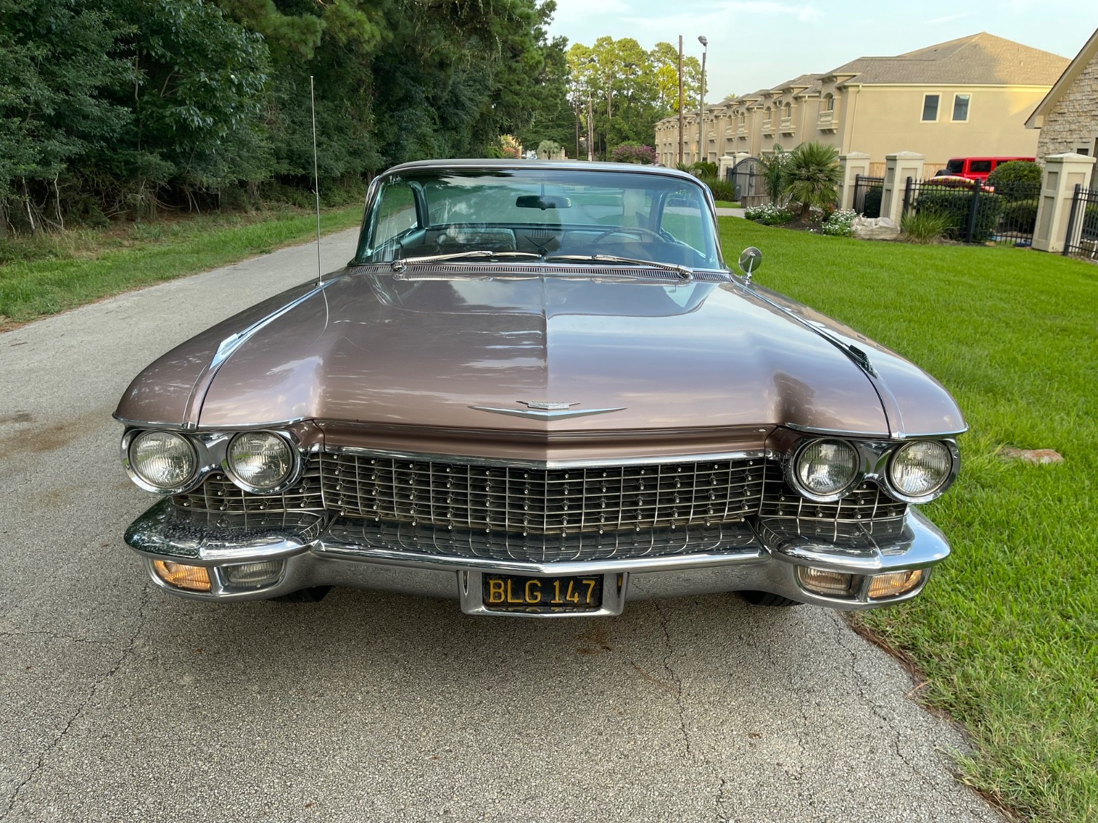 Cadillac-Coupe-Deville-1960-Coupe-16
