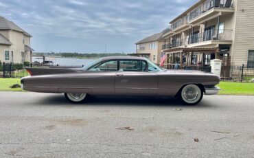 Cadillac-Coupe-Deville-1960-Coupe-3