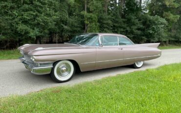Cadillac-Coupe-Deville-1960-Coupe