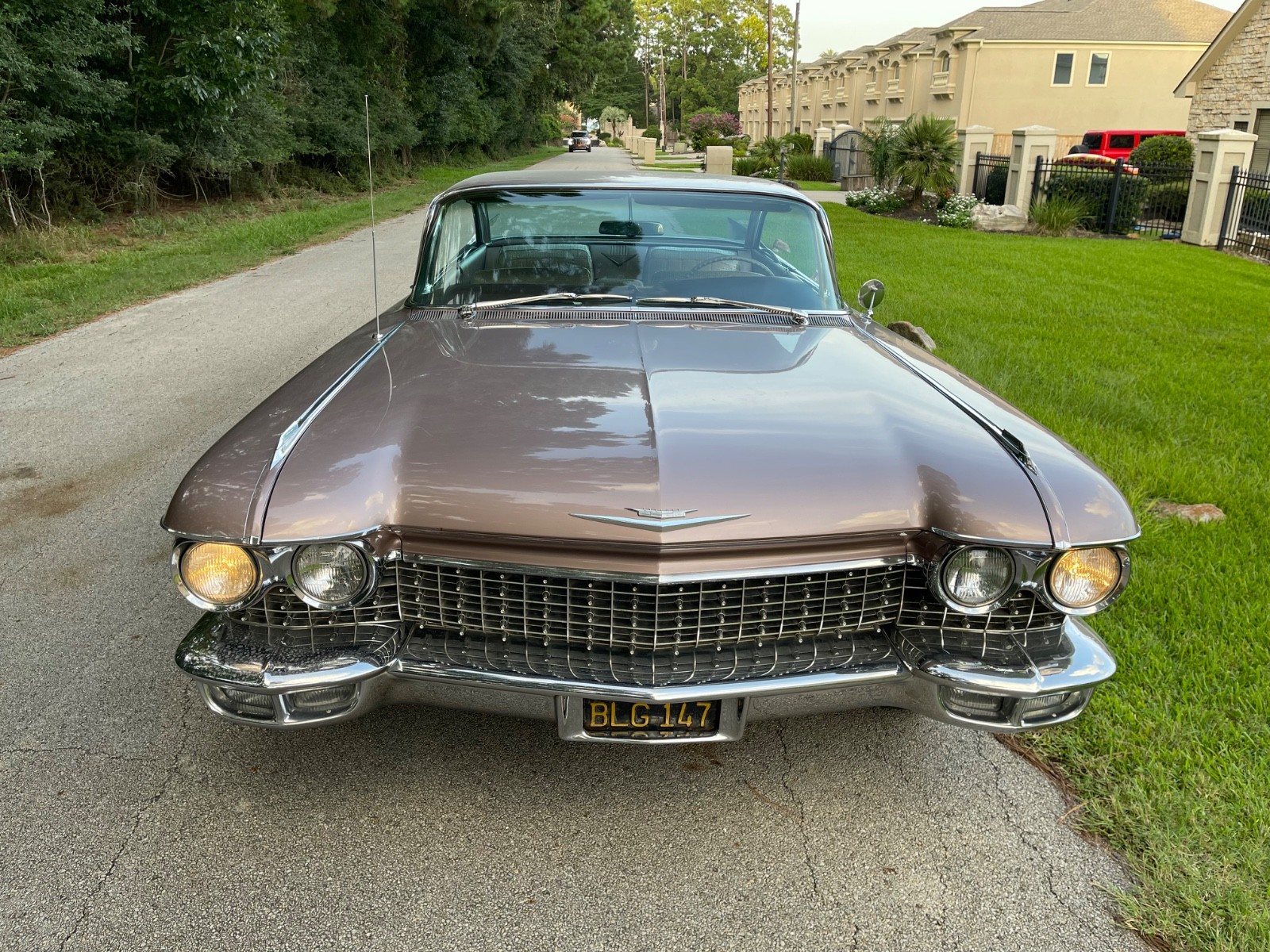 Cadillac-Coupe-Deville-1960-Coupe-7