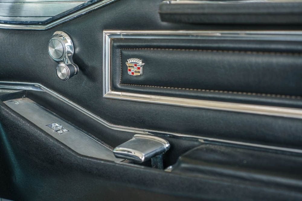 Cadillac-Coupe-Deville-Convertible-1966-Convertible-19