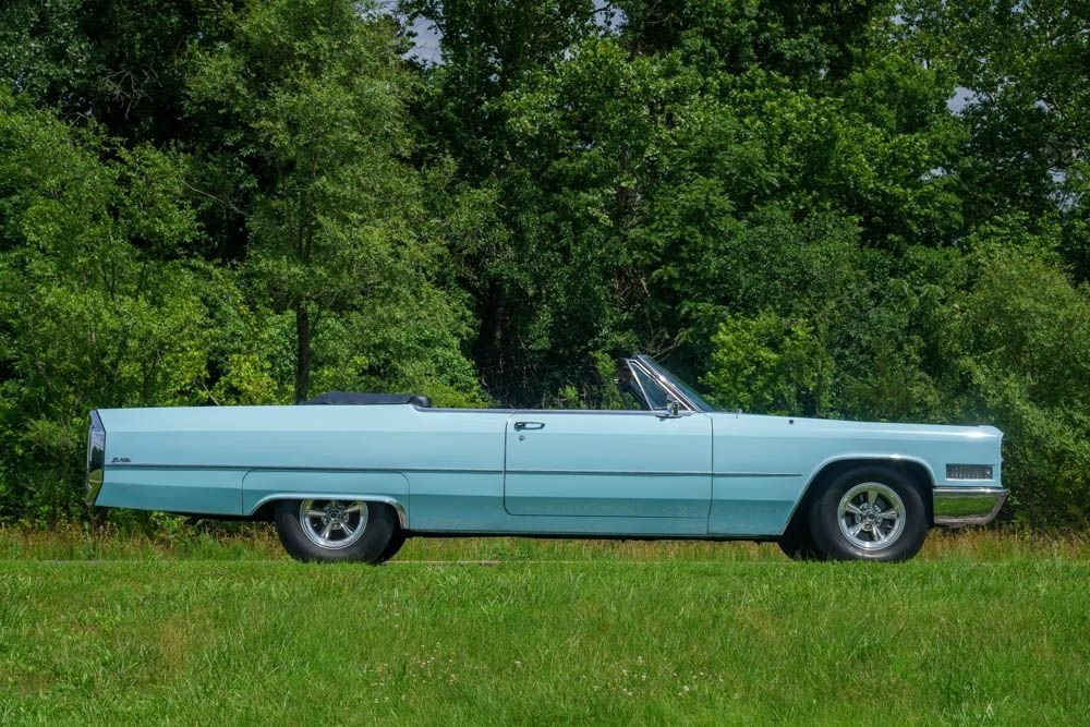 Cadillac-Coupe-Deville-Convertible-1966-Convertible-3