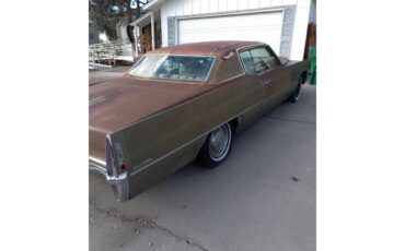 Cadillac-Coupe-deville-1970-Green-white