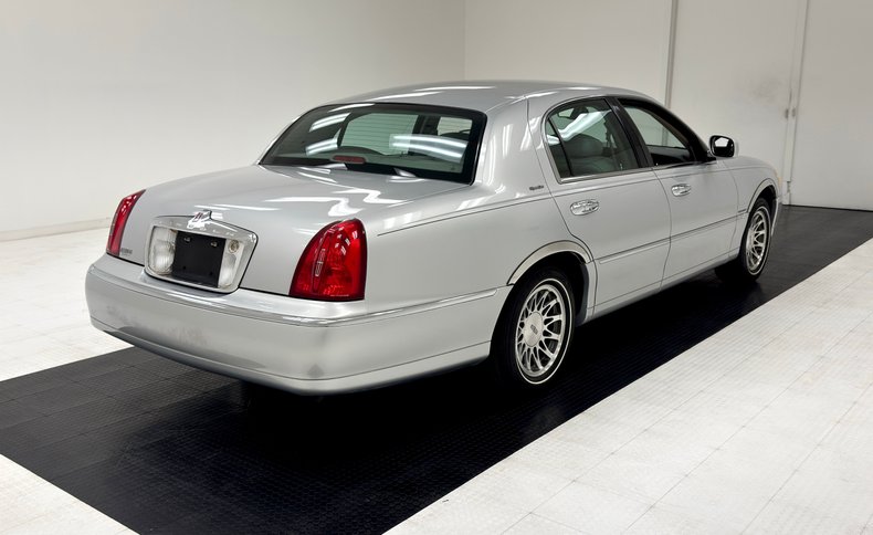 Cadillac-Coupe-deville-1976-2