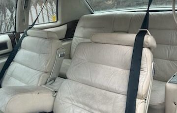 Cadillac-Coupe-deville-1976-8
