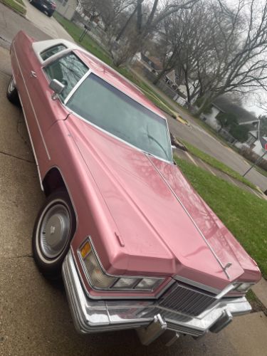Cadillac-Coupe-deville-1976