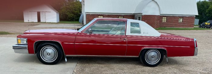 Cadillac-Coupe-deville-1977-1