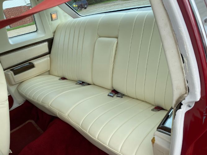 Cadillac-Coupe-deville-1977-15