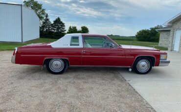 Cadillac-Coupe-deville-1977-2