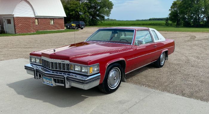 Cadillac-Coupe-deville-1977-22
