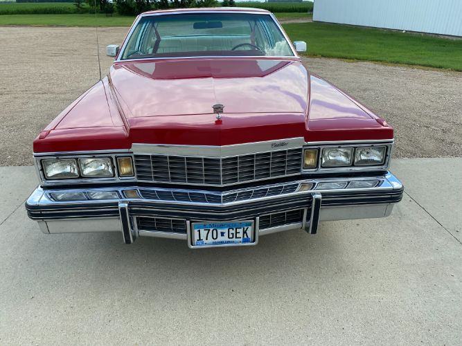 Cadillac-Coupe-deville-1977-6