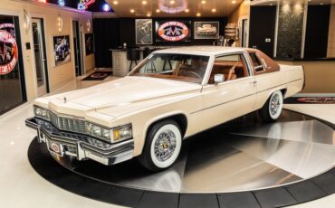 Cadillac-Coupe-deville-1977-Bimini-Beige-Beige-10