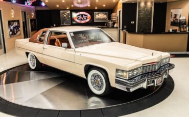 Cadillac-Coupe-deville-1977-Bimini-Beige-Beige-14