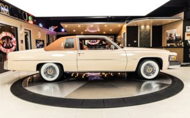 Cadillac-Coupe-deville-1977-Bimini-Beige-Beige-15