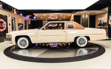 Cadillac-Coupe-deville-1977-Bimini-Beige-Beige-22