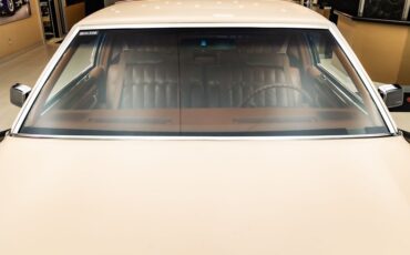 Cadillac-Coupe-deville-1977-Bimini-Beige-Beige-28