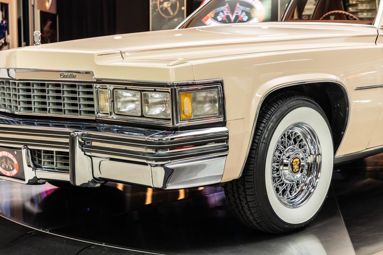 Cadillac-Coupe-deville-1977-Bimini-Beige-Beige-30