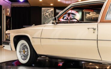 Cadillac-Coupe-deville-1977-Bimini-Beige-Beige-35