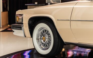 Cadillac-Coupe-deville-1977-Bimini-Beige-Beige-36