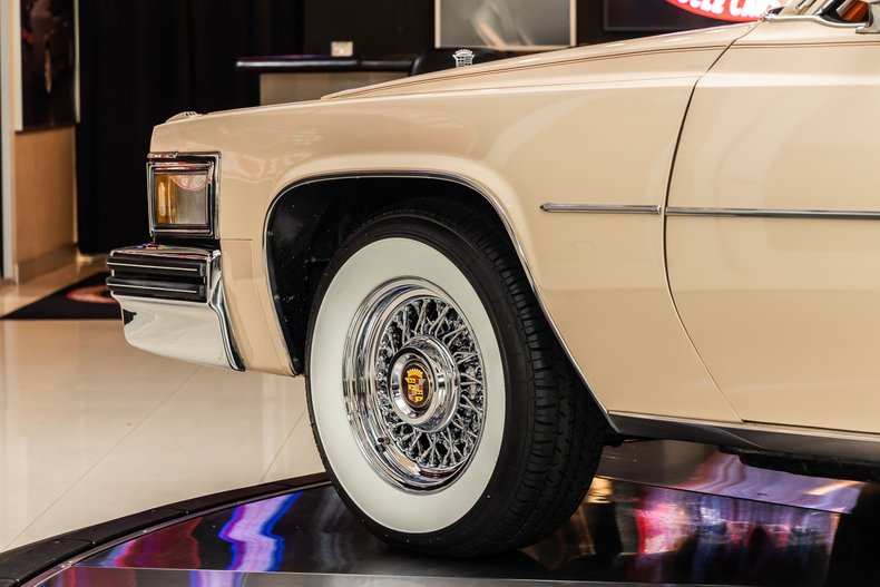 Cadillac-Coupe-deville-1977-Bimini-Beige-Beige-36