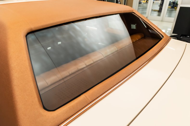 Cadillac-Coupe-deville-1977-Bimini-Beige-Beige-38
