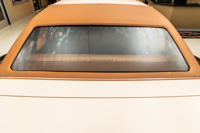 Cadillac-Coupe-deville-1977-Bimini-Beige-Beige-39