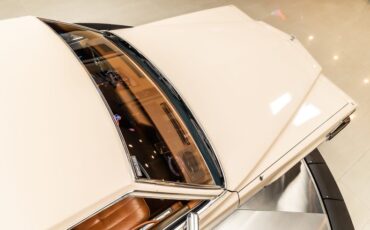 Cadillac-Coupe-deville-1977-Bimini-Beige-Beige-4
