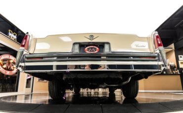 Cadillac-Coupe-deville-1977-Bimini-Beige-Beige-43