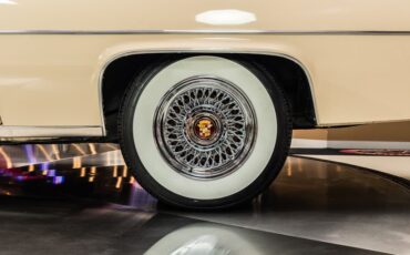 Cadillac-Coupe-deville-1977-Bimini-Beige-Beige-48