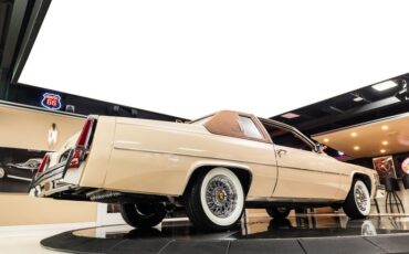 Cadillac-Coupe-deville-1977-Bimini-Beige-Beige-6