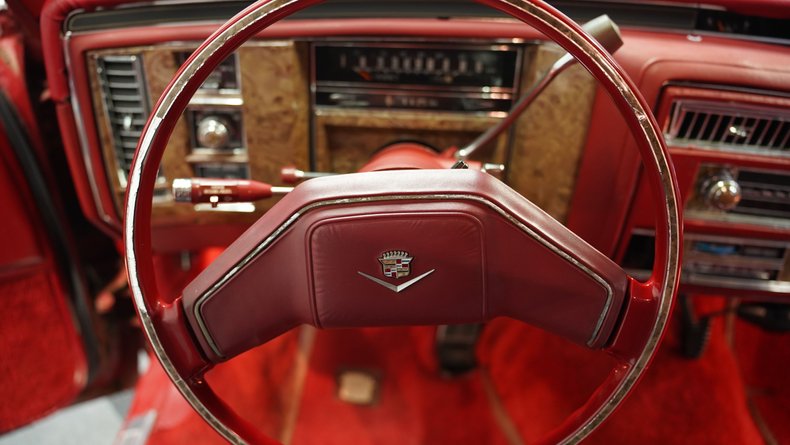 Cadillac-Coupe-deville-1979-Red-Red-39
